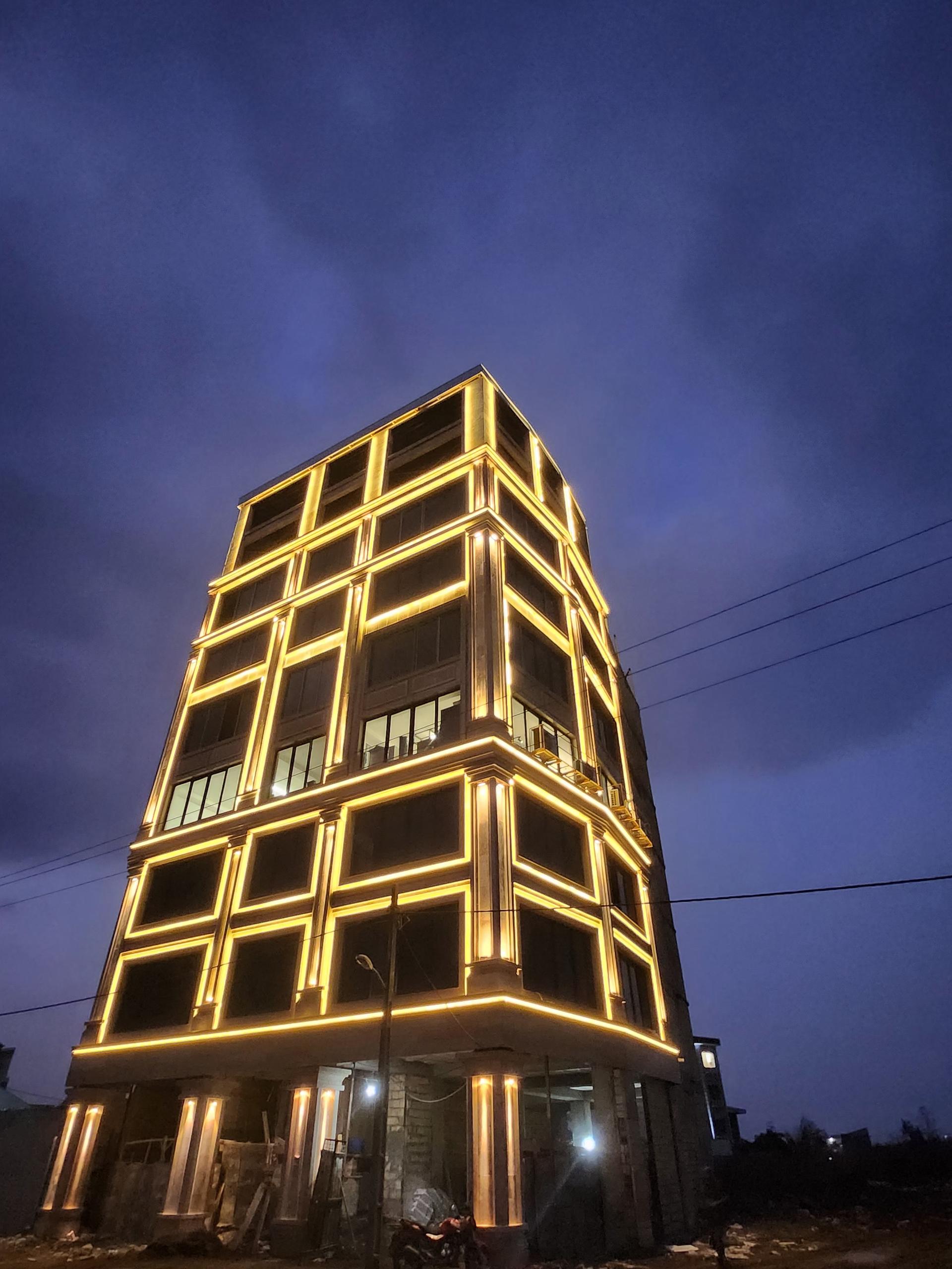 عکس برج هومن