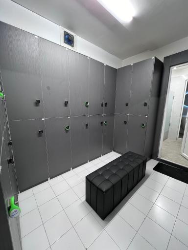 عکس باشگاه بدنسازی و پرورش اندام تِتیس