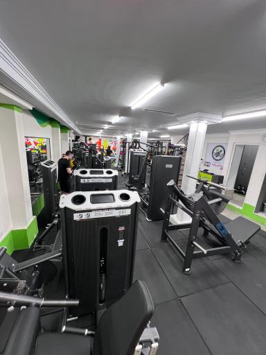 عکس باشگاه بدنسازی و پرورش اندام تِتیس