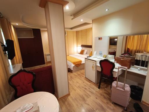 عکس هتل و رستوران شبستان 