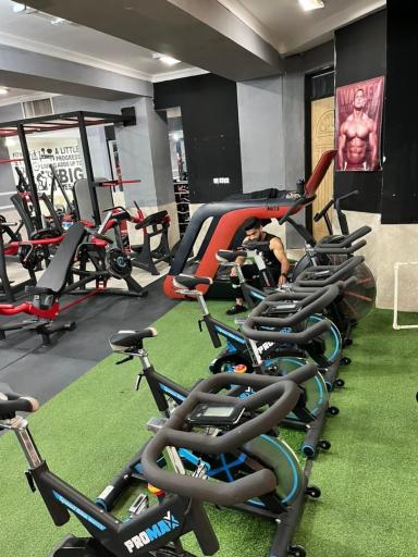 عکس باشگاه بدنسازی شوک مهرآوران