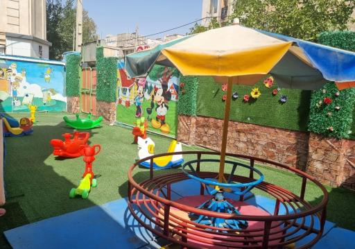 عکس مهد و پیش دبستانی پرستوهای شادی