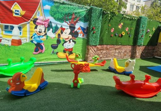 عکس مهد و پیش دبستانی پرستوهای شادی