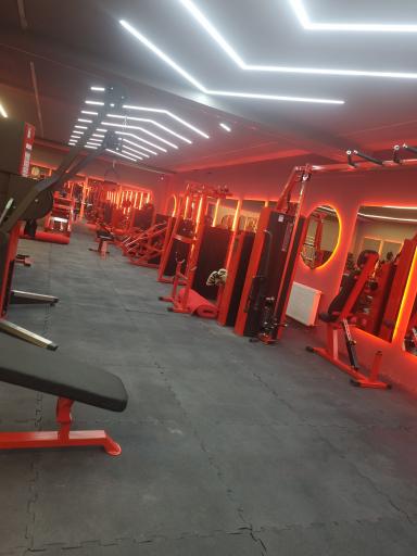 عکس باشگاه ورزشی اچ پلاس