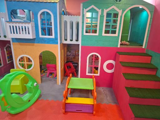 عکس خانه بازی شادی آفرین