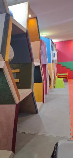 عکس خانه بازی شادی آفرین