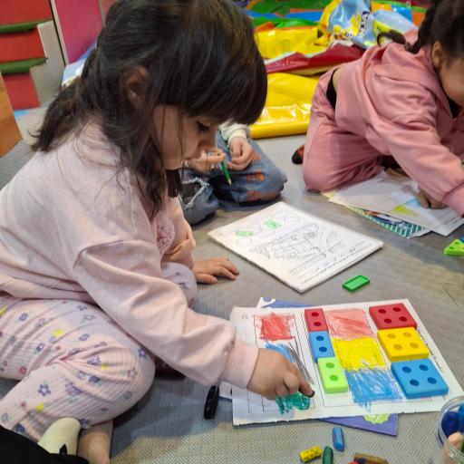 عکس خانه بازی شادی آفرین
