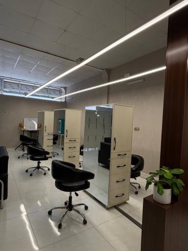 سالن زیبایی و آموزشگاه اکرم وفائی