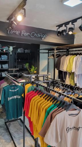 عکس فروشگاه پوشاک فیکامد