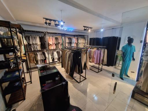 عکس فروشگاه پوشاک فیکامد