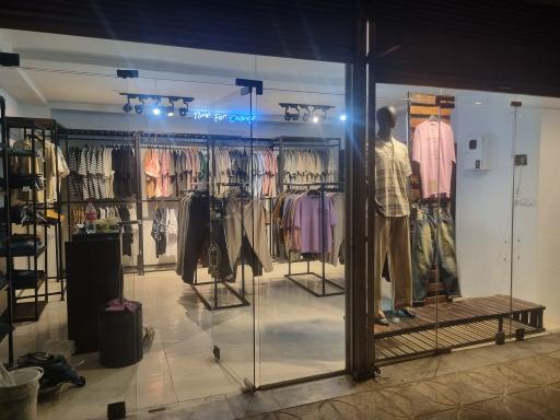 عکس فروشگاه پوشاک فیکامد