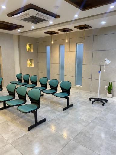 دکتر علیرضا آزادوار