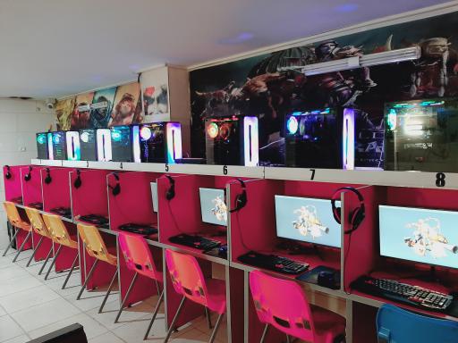 عکس گیم نت خمینی شهر