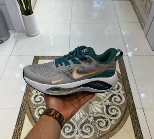 عکس فروشگاه کفش برند