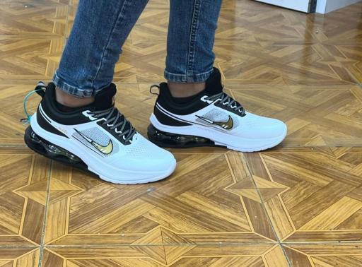 عکس فروشگاه کفش برند