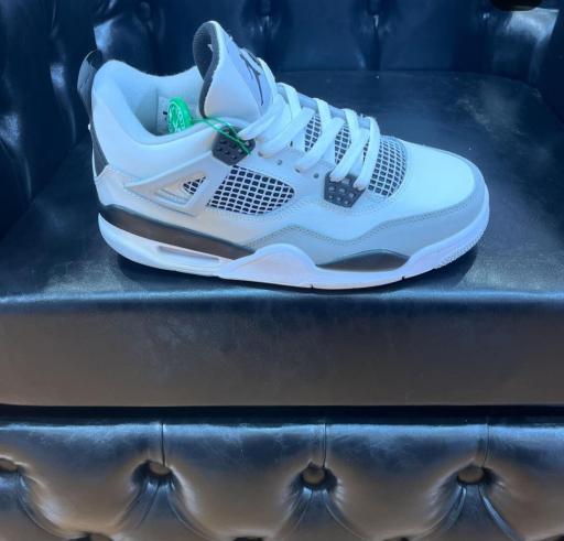 عکس فروشگاه کفش برند