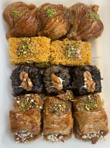 عکس کافه باقلوای شار