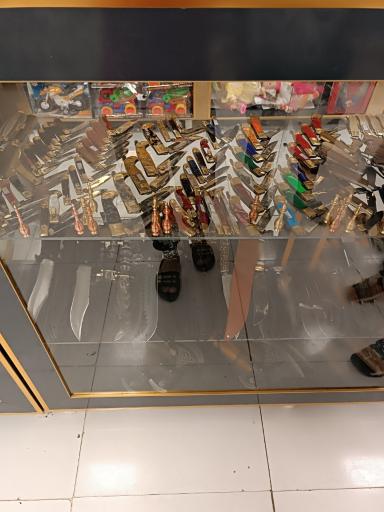 عکس مجتمع خدمات رفاهی استاد شهریار