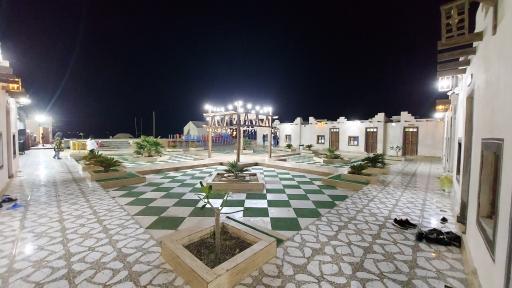 عکس سفره خانه و بومگردی جزیره