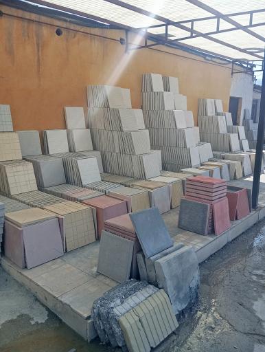 عکس مصالح فروشی و موزائیک سازی زندی 