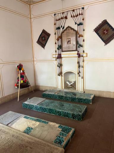 عکس آرامستان تخت فولاد