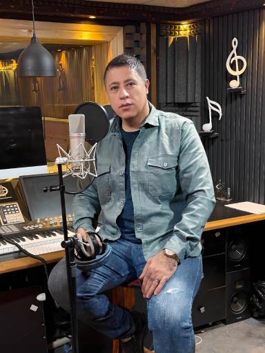 عکس استودیو موسیقی رادین