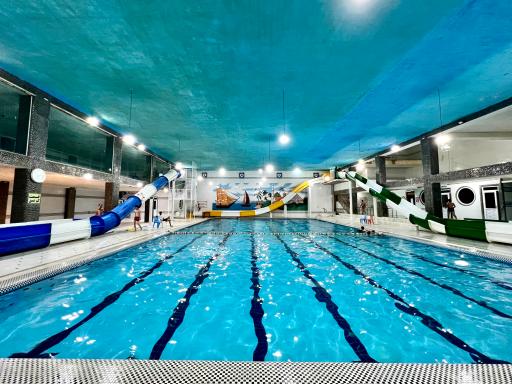 عکس استخر مادر