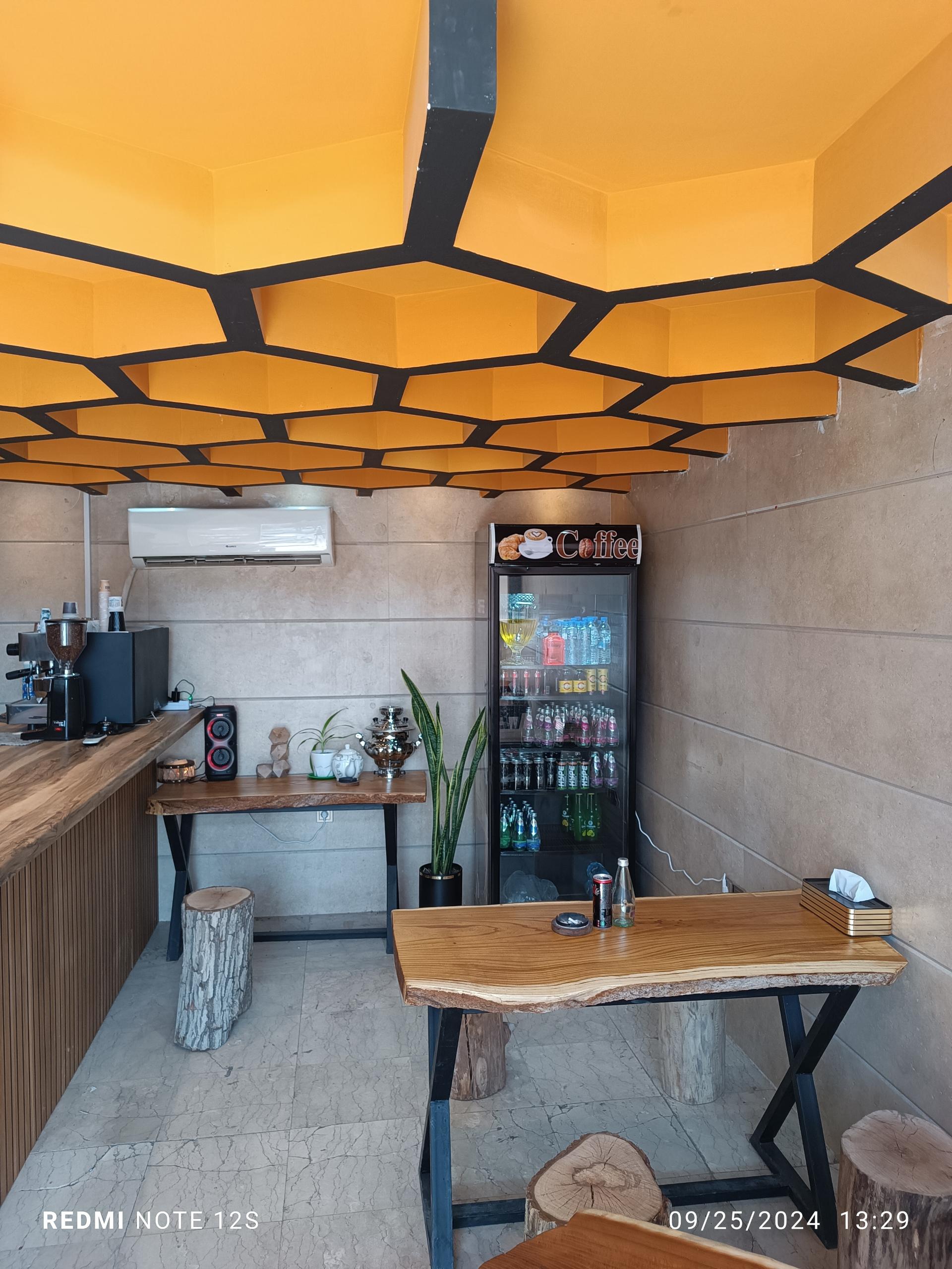 عکس کافه قهوه یونا