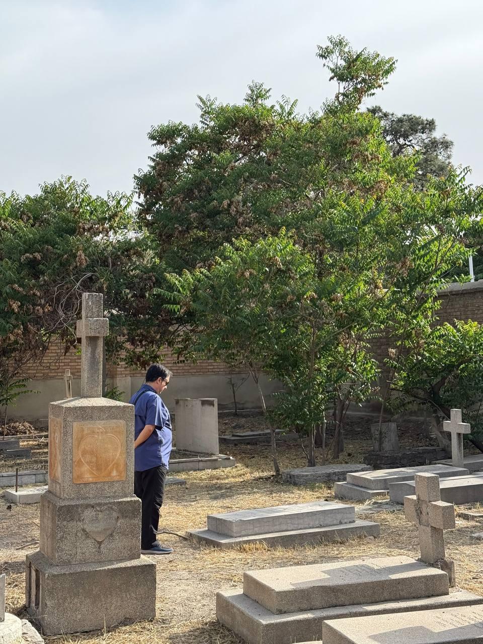 عکس آرامستان کاتولیک