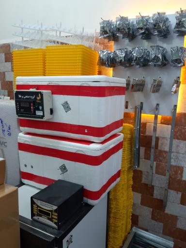 عکس تولید و پخش تجهیزات جوجه کشی پرطلا