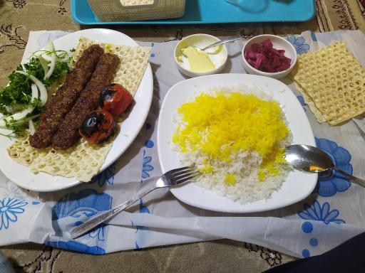 عکس کبابی و سفره سرای فرمانیه قدیم