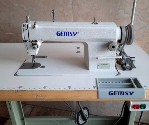 عکس فروشگاه چرخ خیاطی کینگبافت،خرید وفروش و تعمیرات تخصصی چرخ و اتوبخار