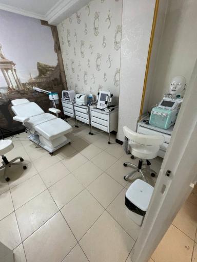 عکس مرکز پوست، مو و لیزر دانژه
