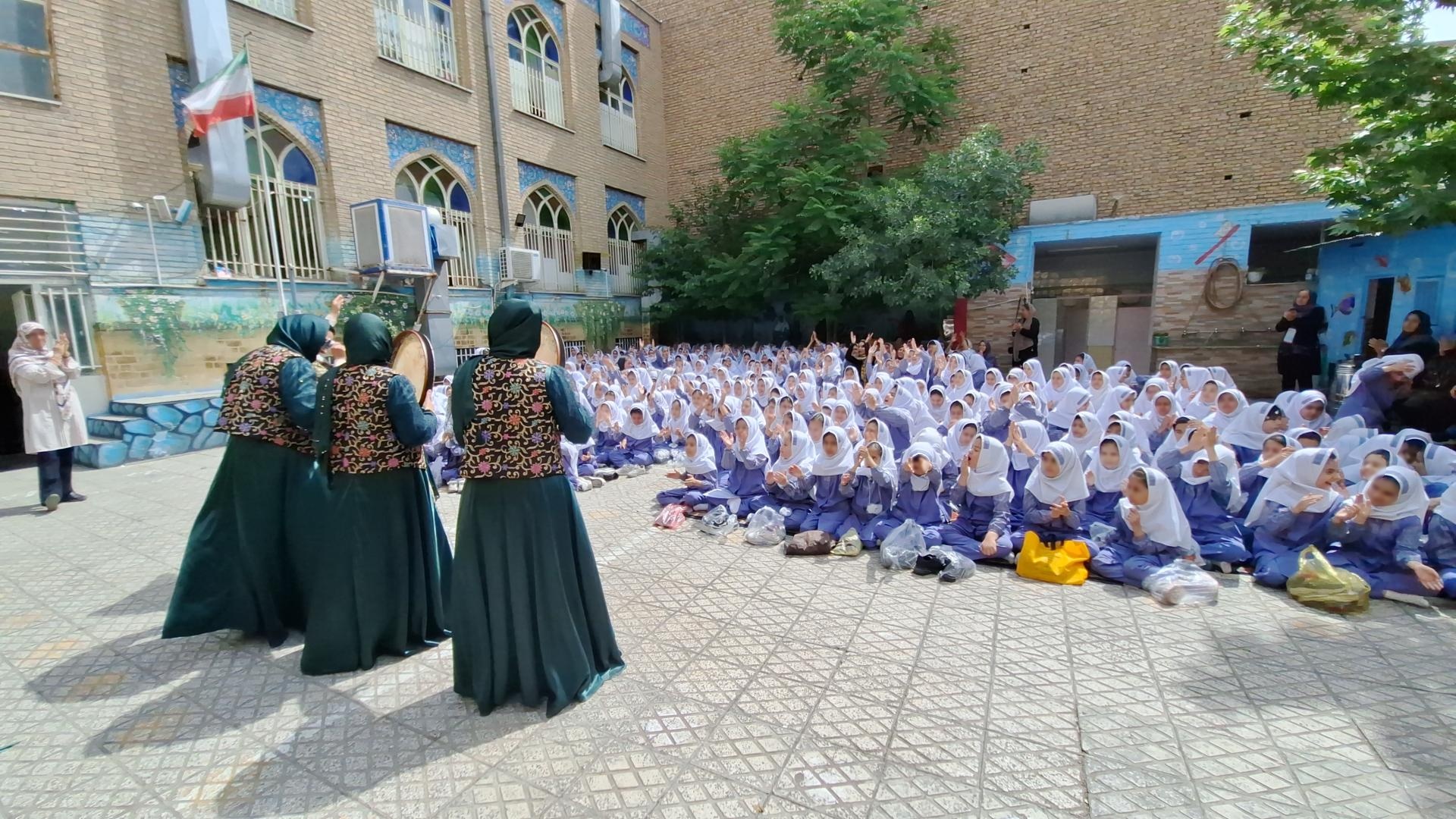 عکس دبستان دخترانه چهارده معصوم