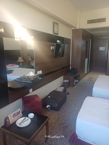 عکس هتل بزرگ سی نور