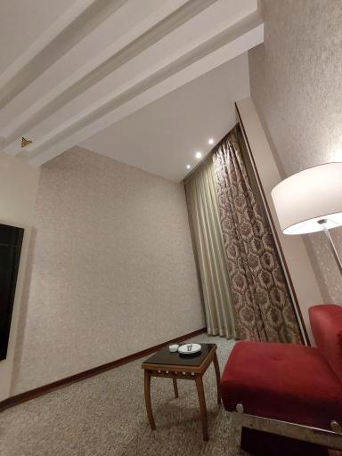 عکس هتل بزرگ سی نور