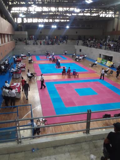 عکس سالن ورزشی شهدا اقتدار شهریار