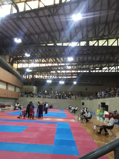 عکس سالن ورزشی شهدا اقتدار شهریار