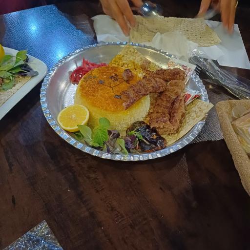 عکس رستوران مادربزرگ