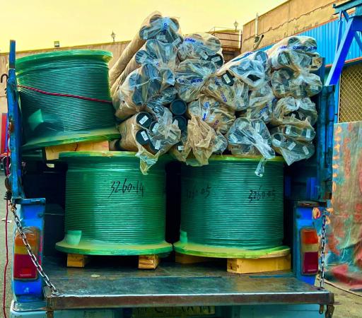 عکس آسانسور نادری