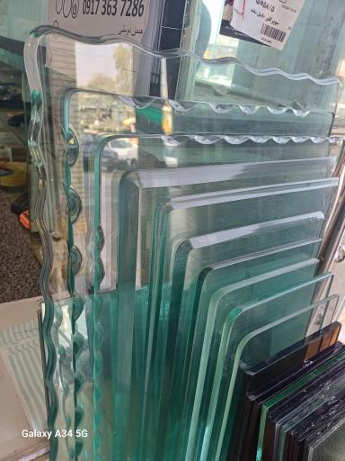 عکس شیشه بری دوستی