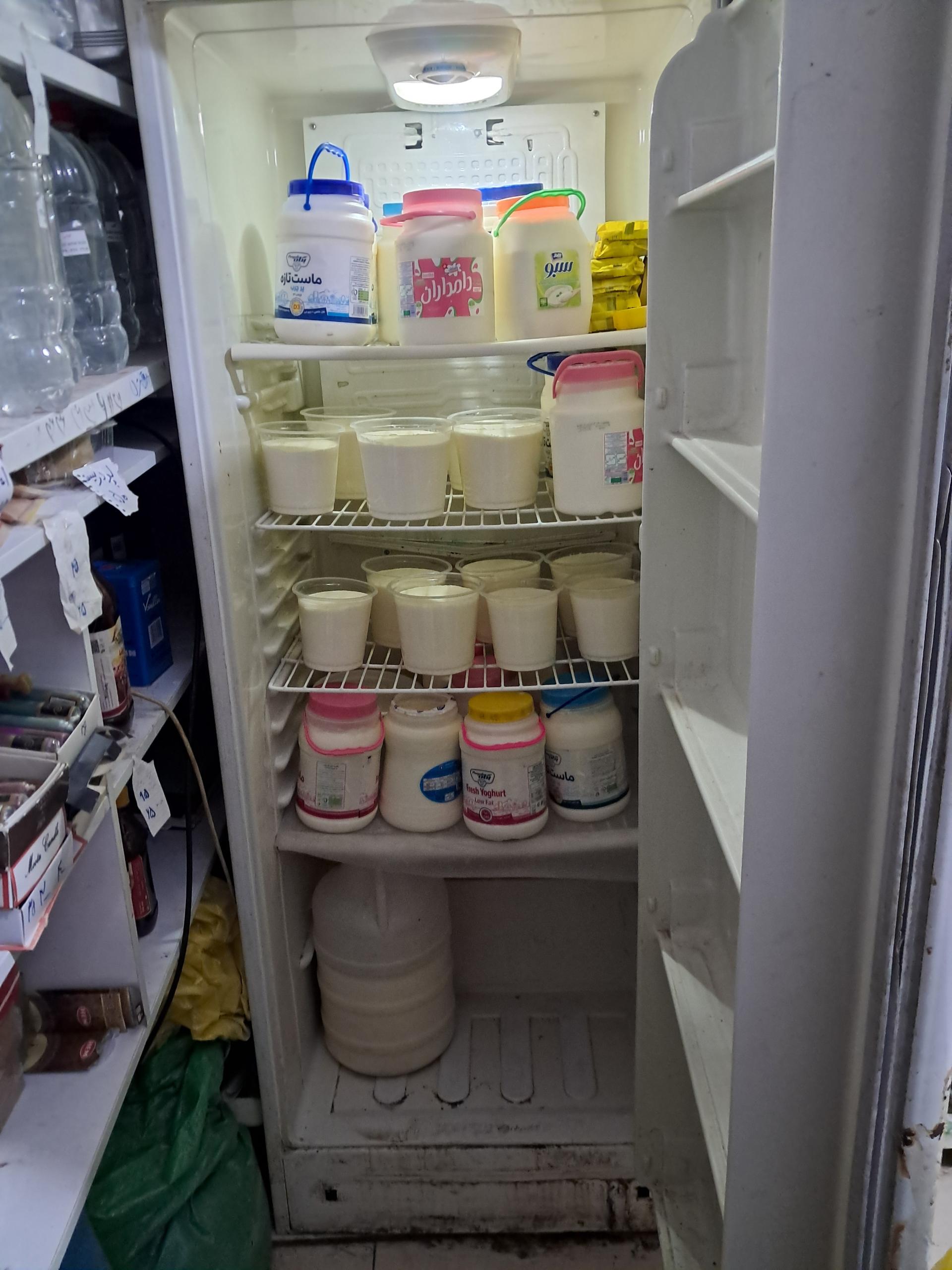 عکس لبنیات اترینا تودرواری