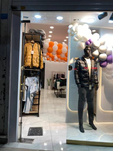 عکس فروشگاه مردانه هوتن