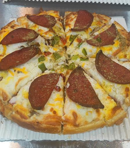 عکس پیتزا ساندویچ دلانو