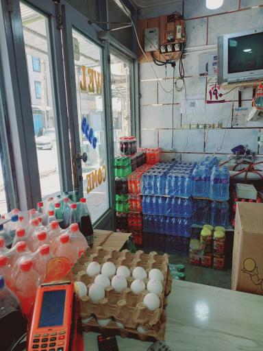 عکس پخش مواد غذایی و لبنیات بام زد