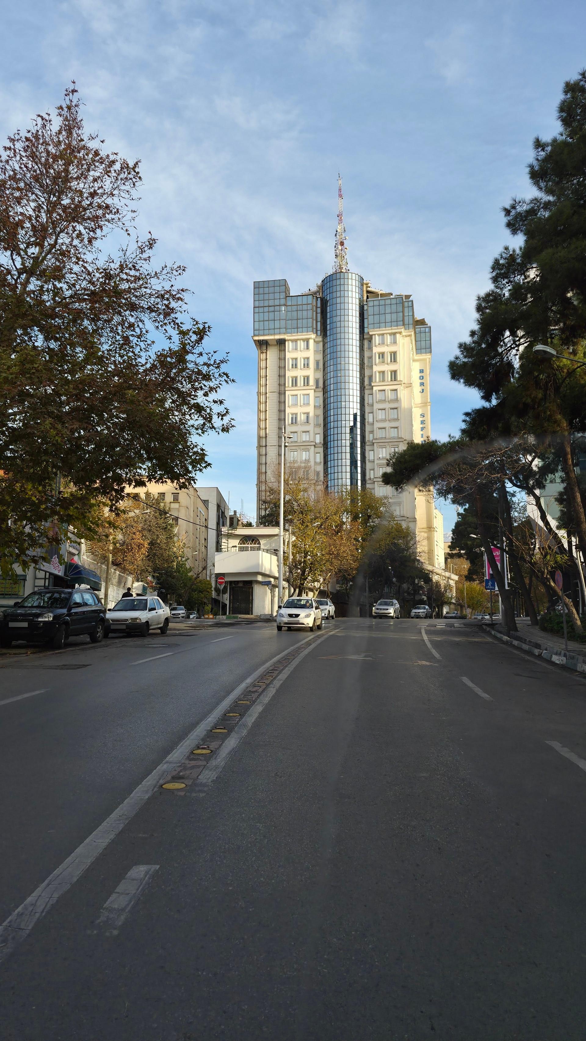 عکس برج سفید