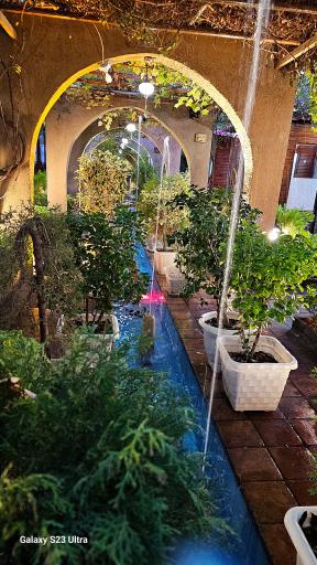 عکس باغ رستوران بهشاد