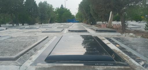 عکس مزار مرحومه زهرا عروجی