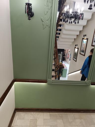 عکس خانه دوست