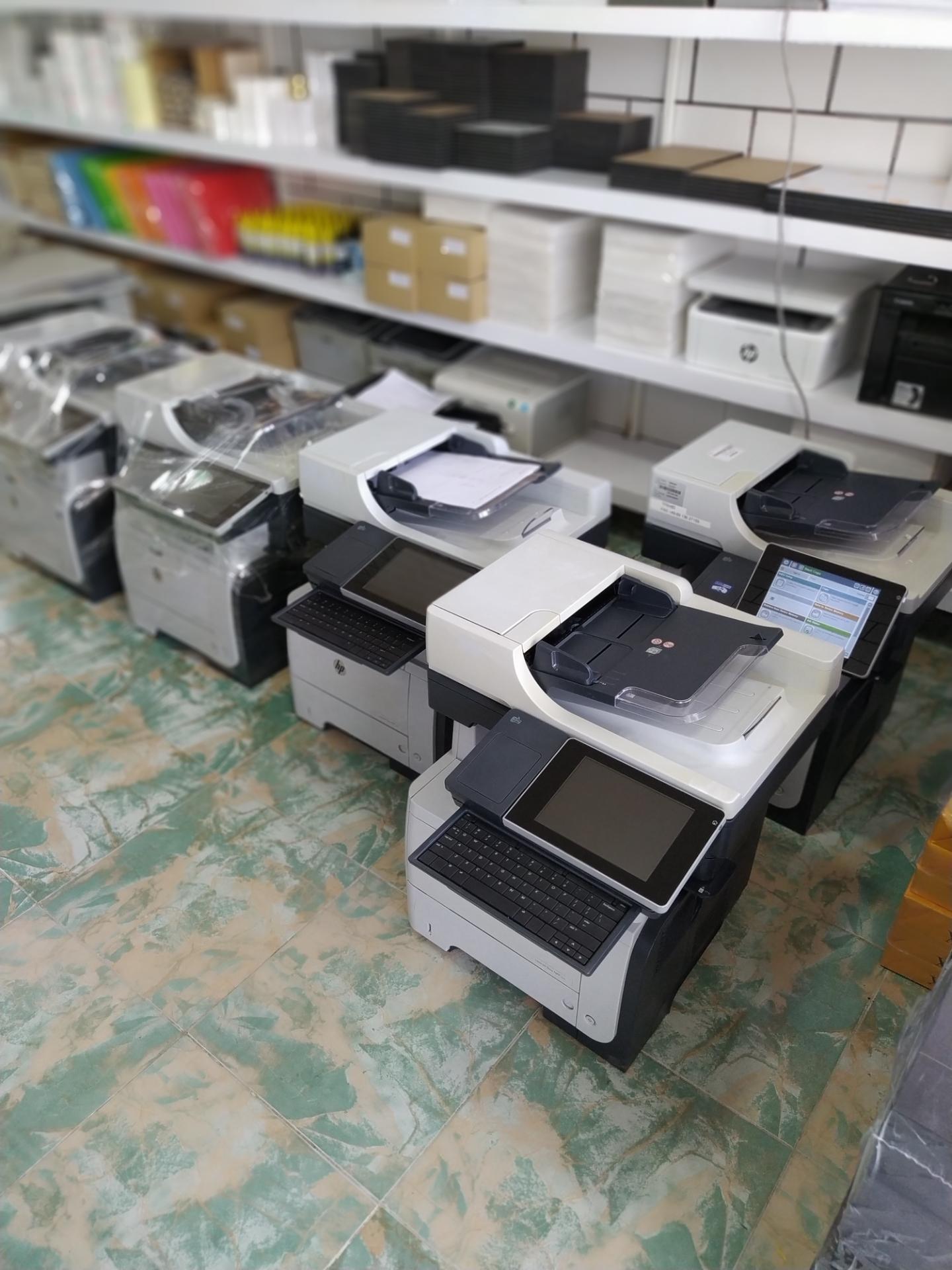 عکس خدمات ماشینهای اداری امین